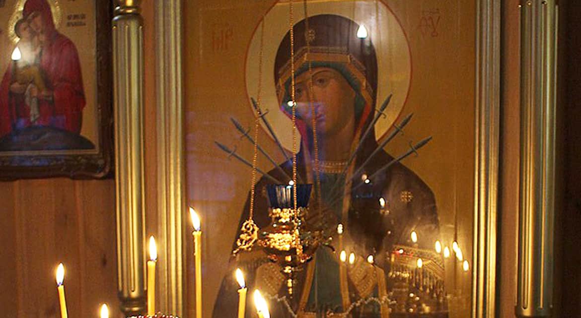 26 августа: День иконы «Семистрельная». О чем молить Богородицу и в чем скрытый смысл 7 мечей