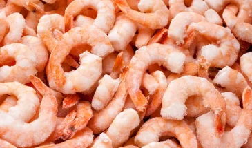 Как выбрать идеальные замороженные креветки: признаки некачественного продукта и секреты разморозки