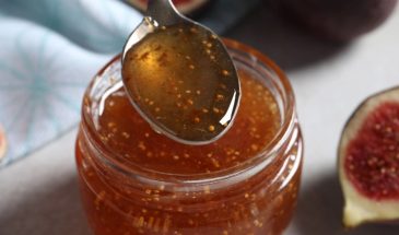 Скупаю килограммами: рецепт ресторанного варенья из инжира, которое идеально подходит к сырам и круассанам