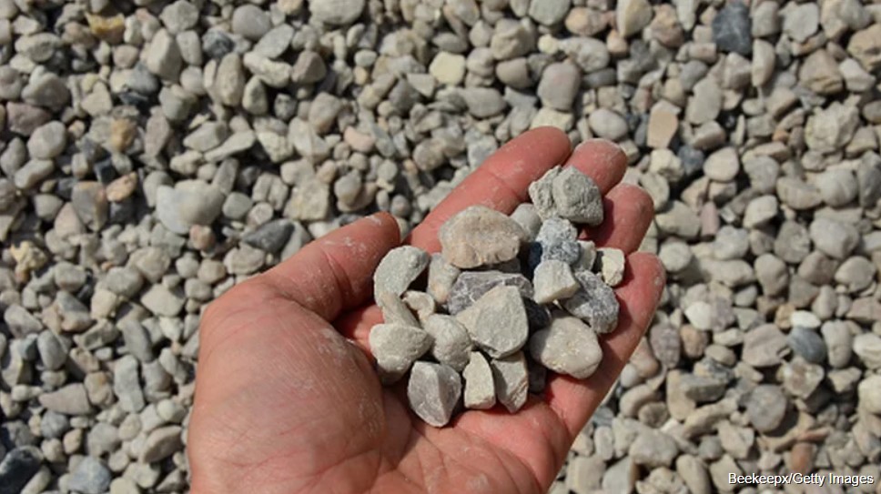 Не выбирайте гравий для дорожки только по цвету: главная ошибка, которая не украсит ваш двор