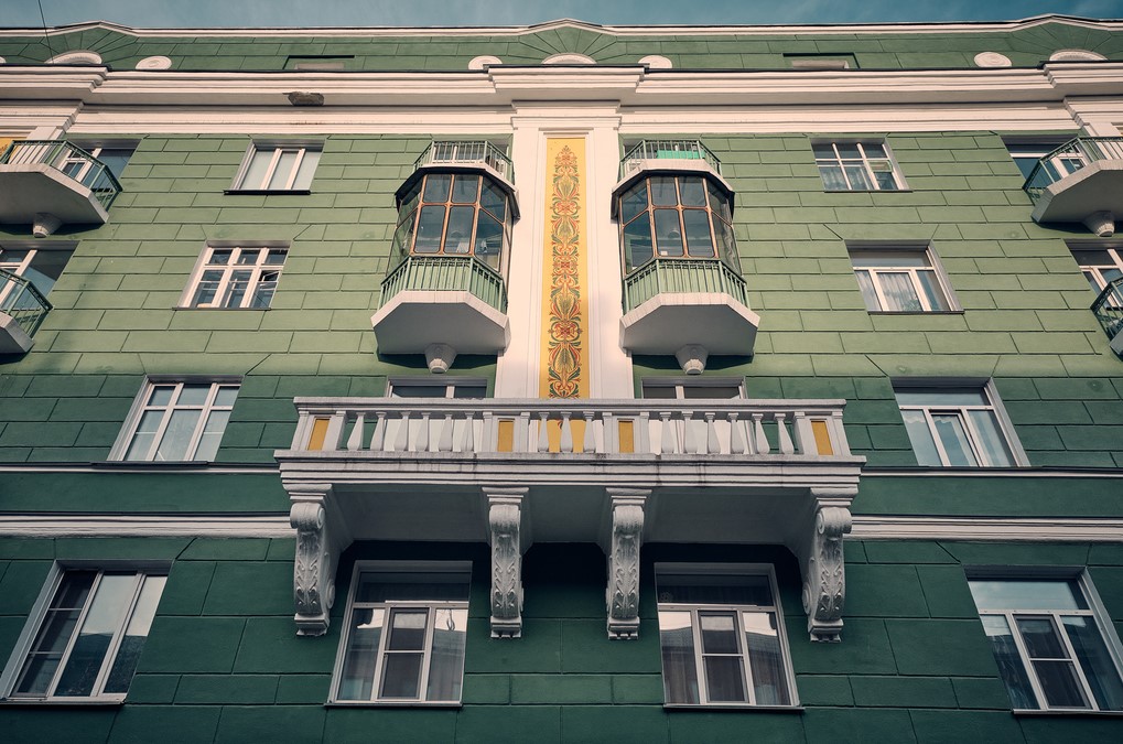Управляющая компания требует деньги за вывоз снега: когда начисление законно и как его оспорить