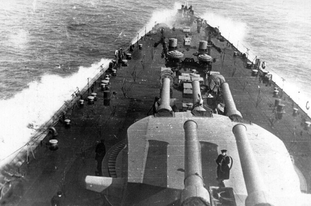 50 часов под водой и более 600 погибших: 29 октября 1955 года погиб линкор «Новороссийск»