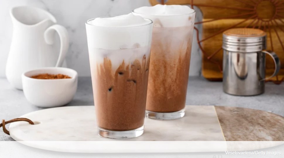 Идеальная кофейная пенка как в Starbucks: 4 простых способа без дорогого оборудования