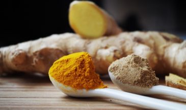 Чеснок с манкой и куркума с мелом: как на самом деле подделывают популярные специи в магазинах