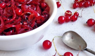 Смородина не для компота: готовим изысканный кисло-сладкий релиш к мясу за 15 минут