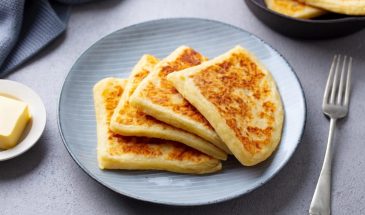 Из вареной картошки делаю эти оладьи. Они банально просты, а какие вкусные! Всего 4 ингредиента