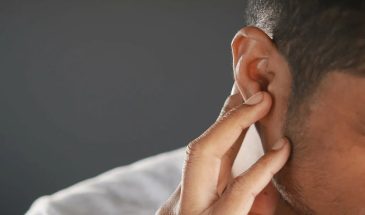 Почему закладывает уши, если нет простуды? Объясняет отоларинголог