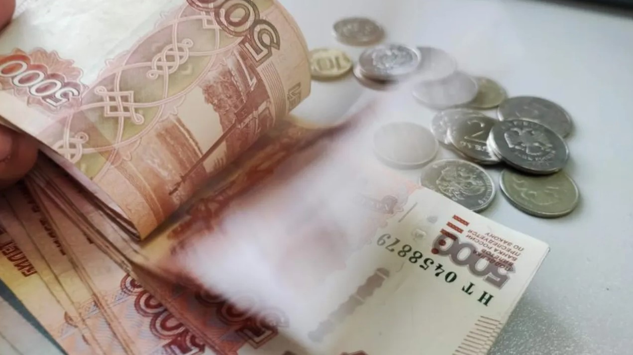 Неработающим пенсионерам выплатят по 30 000 рублей с 15 октября: названы условия