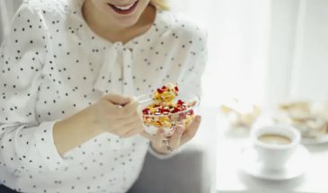 «Обмануть мозг»: нарколог назвал продукты, которые спасают от курения лучше таблеток