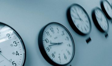 Перевод часов на зиму 2026: точная дата и строгие запреты, которые нельзя нарушать в эту ночь